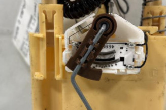 Pompe à carburant RENAULT CLIO 4