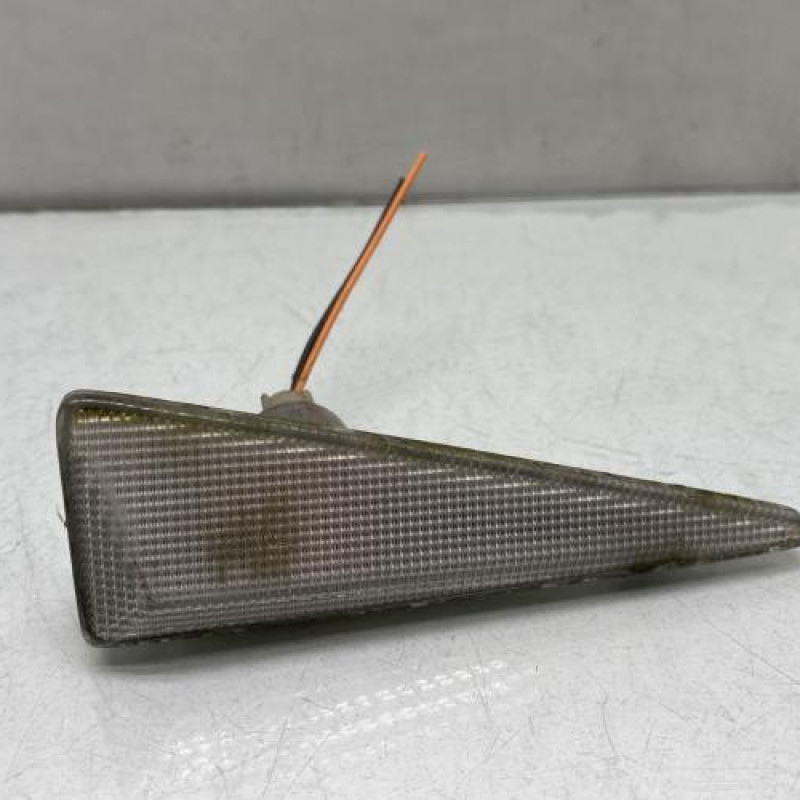 Repetiteur clignotant avant gauche (Feux) RENAULT MEGANE 2 Photo n°1