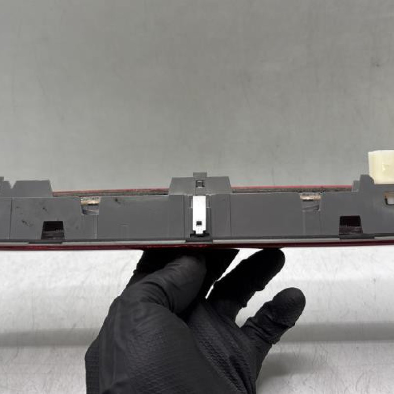 Feu arriere stop central RENAULT SCENIC 3 Photo n°3