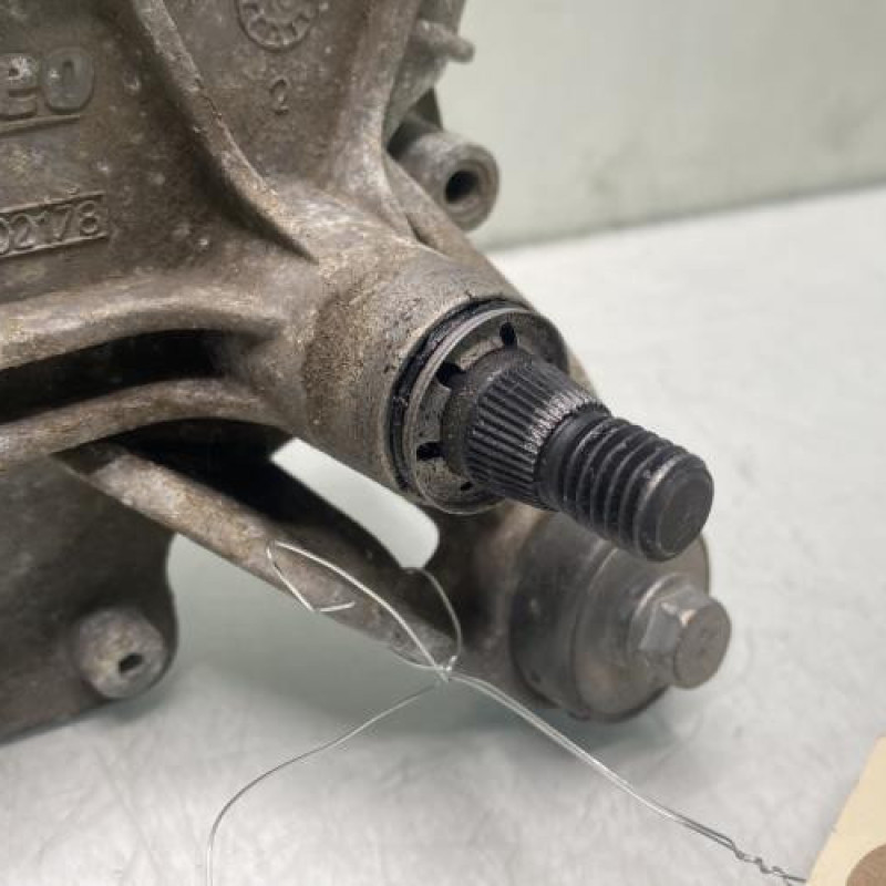 Moteur essuie glace avant droit RENAULT SCENIC 3 Photo n°2