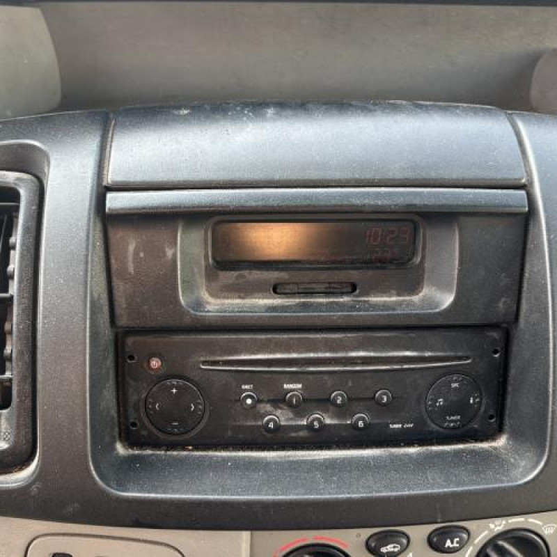 Poignee porte avant droit RENAULT TRAFIC 2 Photo n°20