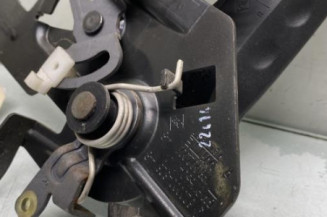 Poignee interieur porte laterale droite RENAULT TRAFIC 2