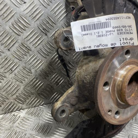 Pivot de moyeu avant droit MERCEDES VITO 639