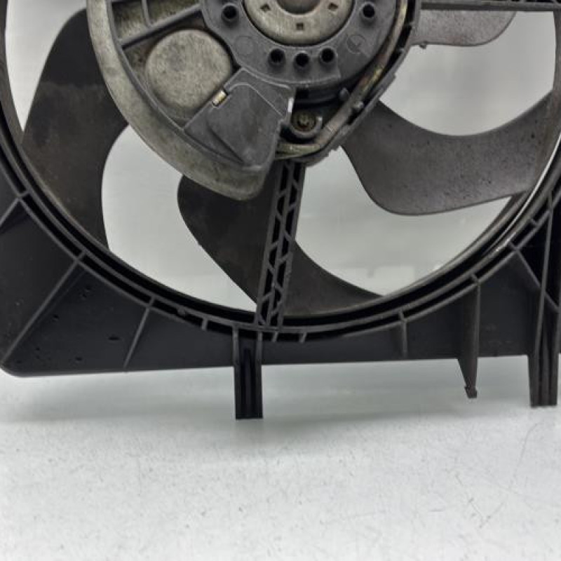 Moto ventilateur radiateur CITROEN C2 Photo n°4