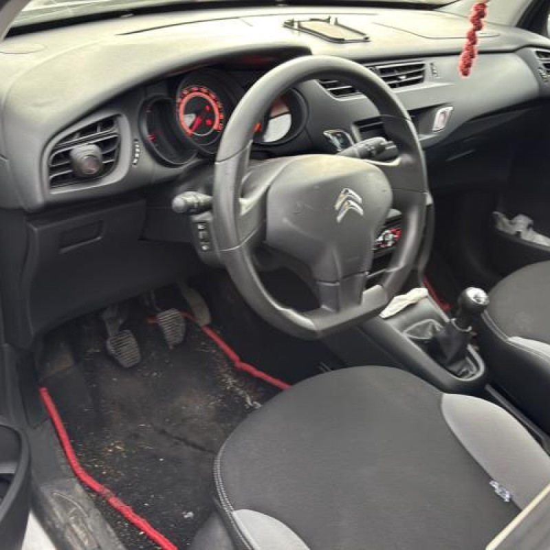 Bouchon de carburant CITROEN C3 2 Photo n°9