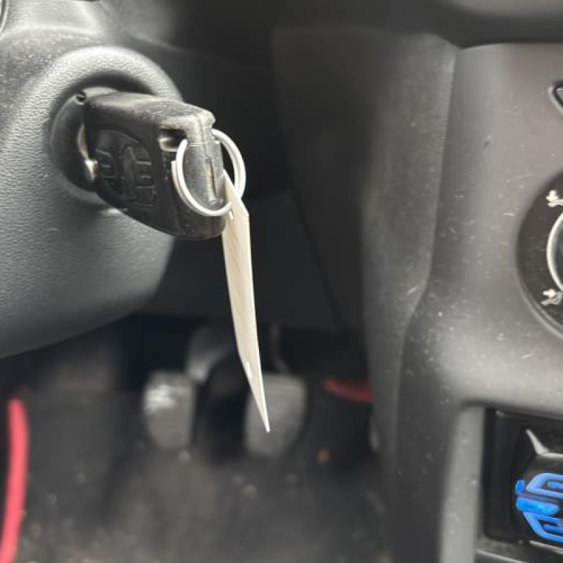 Bouchon de carburant CITROEN C3 2 Photo n°19