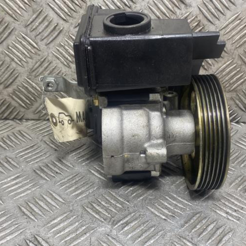 Pompe de direction CITROEN XSARA Photo n°3