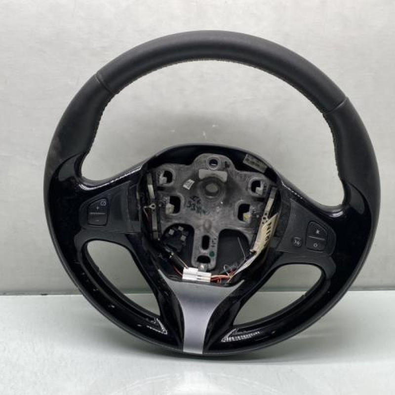 Volant RENAULT CLIO 4 Photo n°1