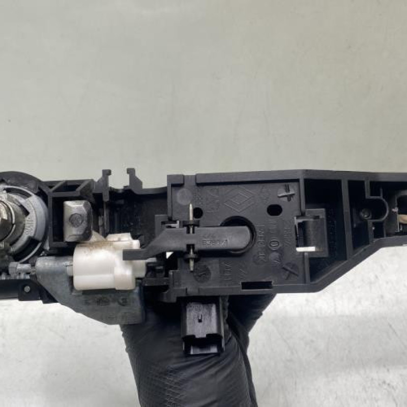 Poignee porte avant gauche RENAULT LAGUNA 3 Photo n°2