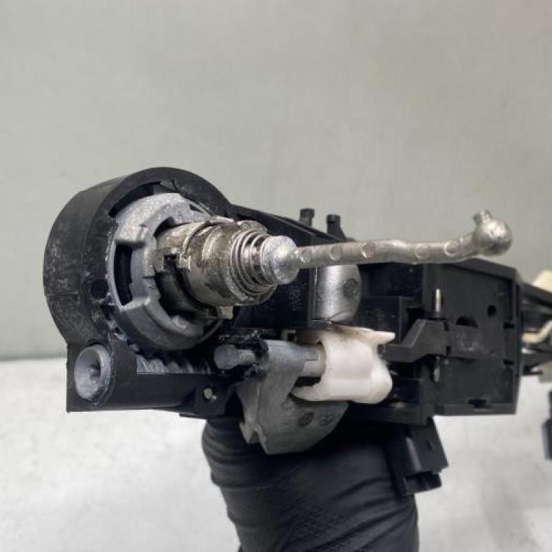 Poignee porte avant gauche RENAULT LAGUNA 3 Photo n°3