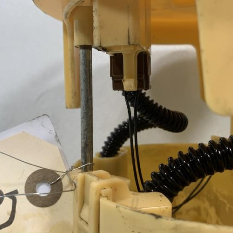 Pompe à carburant PEUGEOT 308 2 Photo n°4