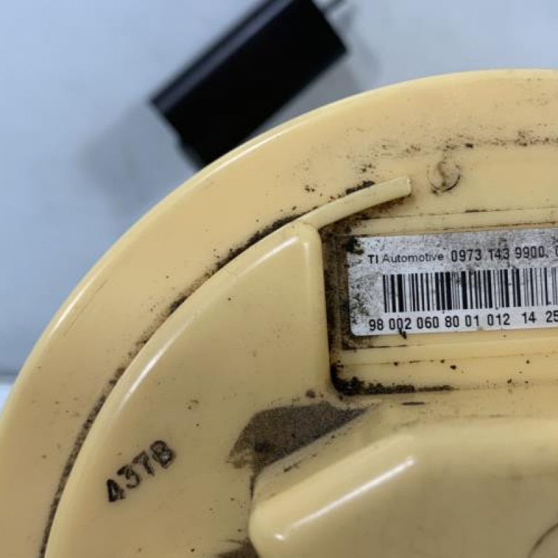 Pompe à carburant PEUGEOT 308 2 Photo n°6