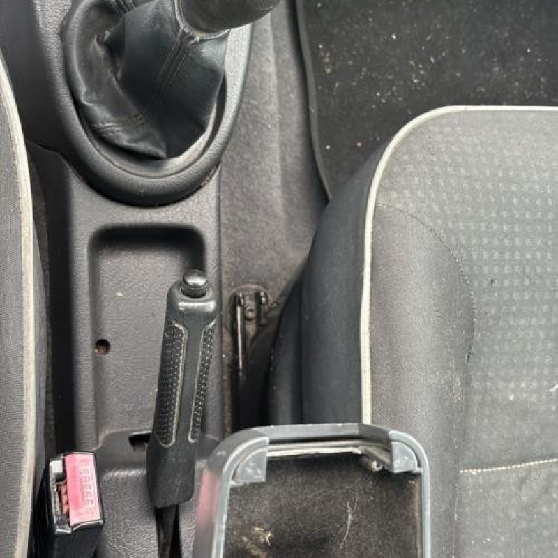 Poignee porte laterale droit PEUGEOT PARTNER 1 Photo n°16