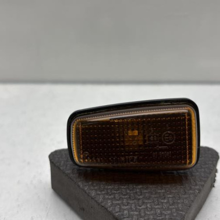 Repetiteur clignotant avant droit  (Feux) CITROEN SAXO Photo n°1