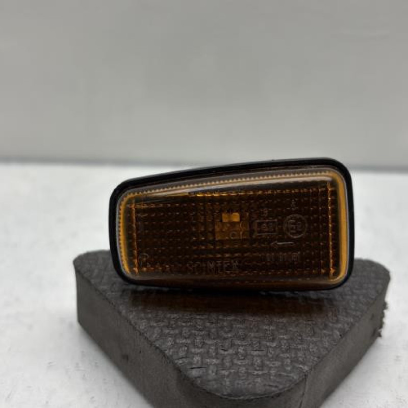 Repetiteur clignotant avant gauche (Feux) CITROEN SAXO Photo n°1