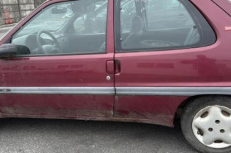 Poignee interieur avant droit CITROEN SAXO