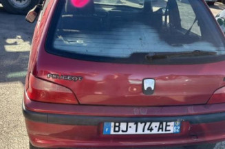 Retroviseur droit PEUGEOT 106