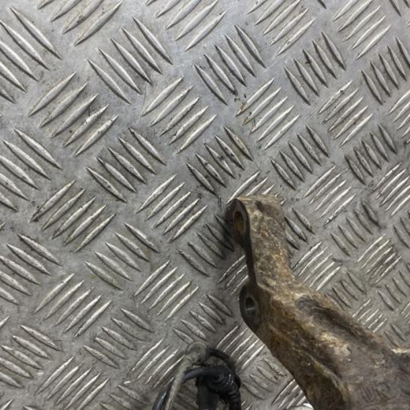 Pivot de moyeu avant droit RENAULT CLIO 3 Photo n°4