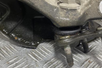 Pivot de moyeu avant gauche VOLKSWAGEN TOURAN 3