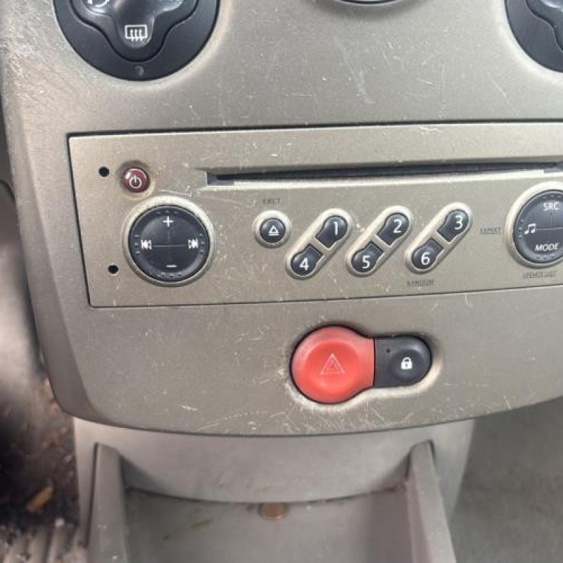 Retroviseur droit RENAULT CLIO 3 Photo n°20