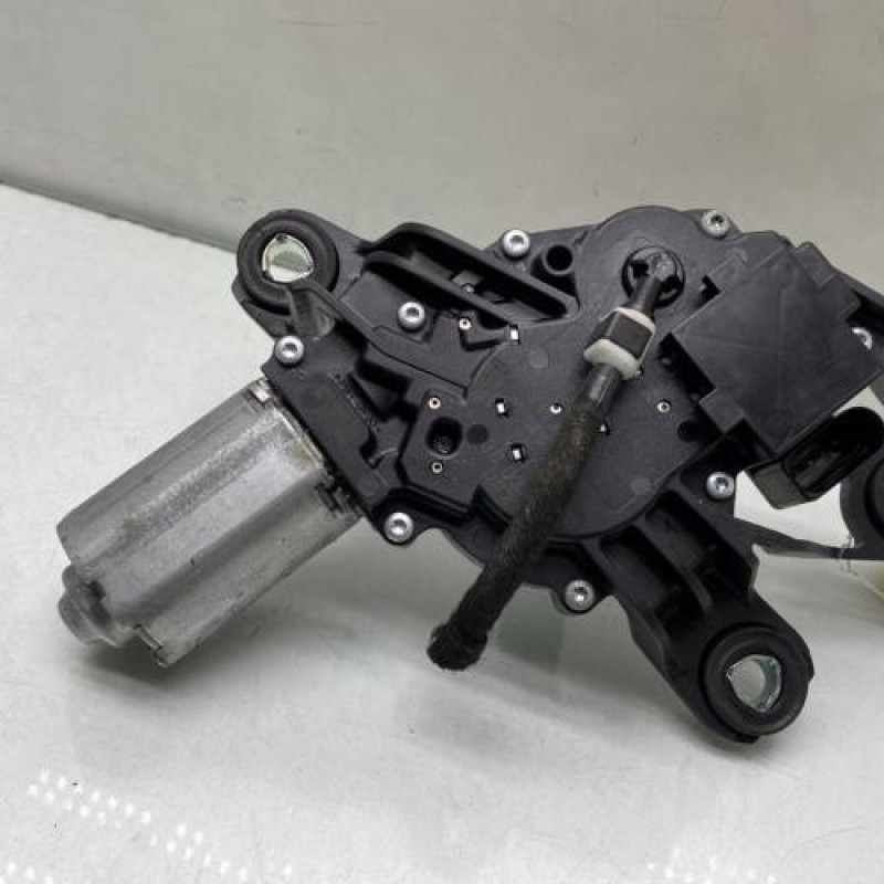 Moteur essuie glace arriere VOLKSWAGEN GOLF 5 Photo n°2