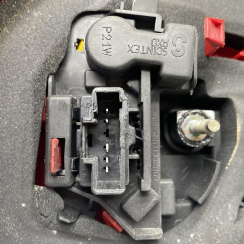 Feu arriere principal droit (feux) PEUGEOT 206 Photo n°3