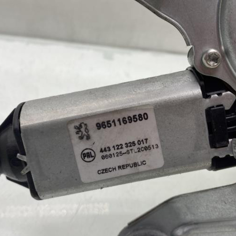 Moteur essuie glace arriere PEUGEOT 206 Photo n°3