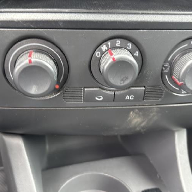 Poignee interieur avant droit SEAT IBIZA 3 Photo n°20