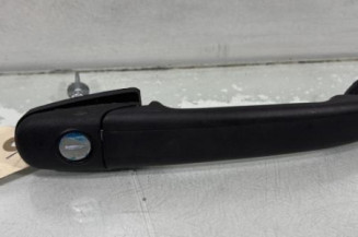 Poignee porte avant gauche VOLKSWAGEN POLO 3 Photo n°1