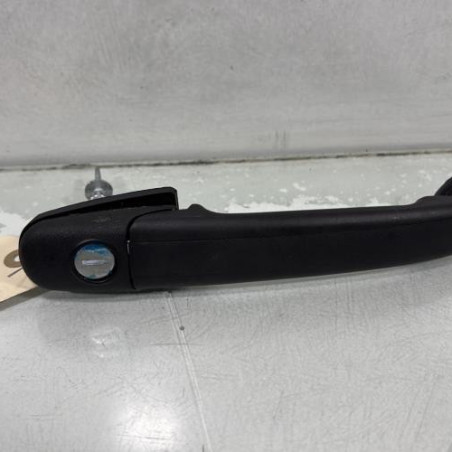 Poignee porte avant gauche VOLKSWAGEN POLO 3 Photo n°1