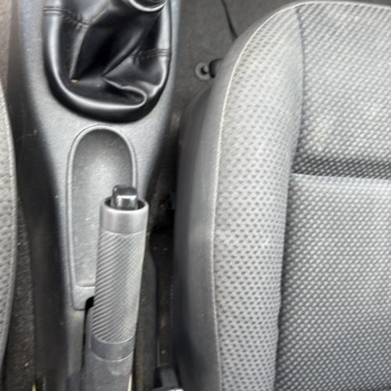 Poignee porte avant gauche VOLKSWAGEN POLO 3 Photo n°17