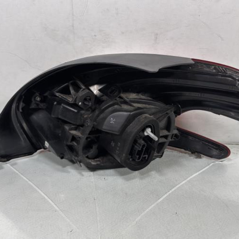 Feu arriere principal gauche (feux) PEUGEOT 208 1 Photo n°4