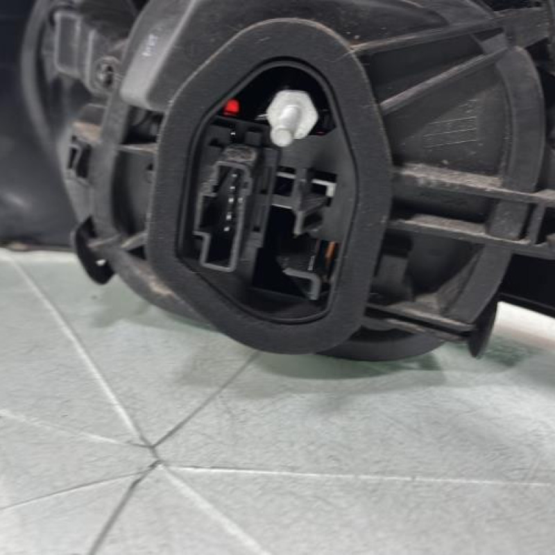 Feu arriere principal gauche (feux) PEUGEOT 208 1 Photo n°5