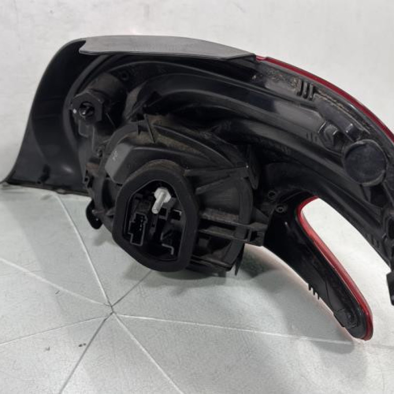 Feu arriere principal gauche (feux) PEUGEOT 208 1 Photo n°6