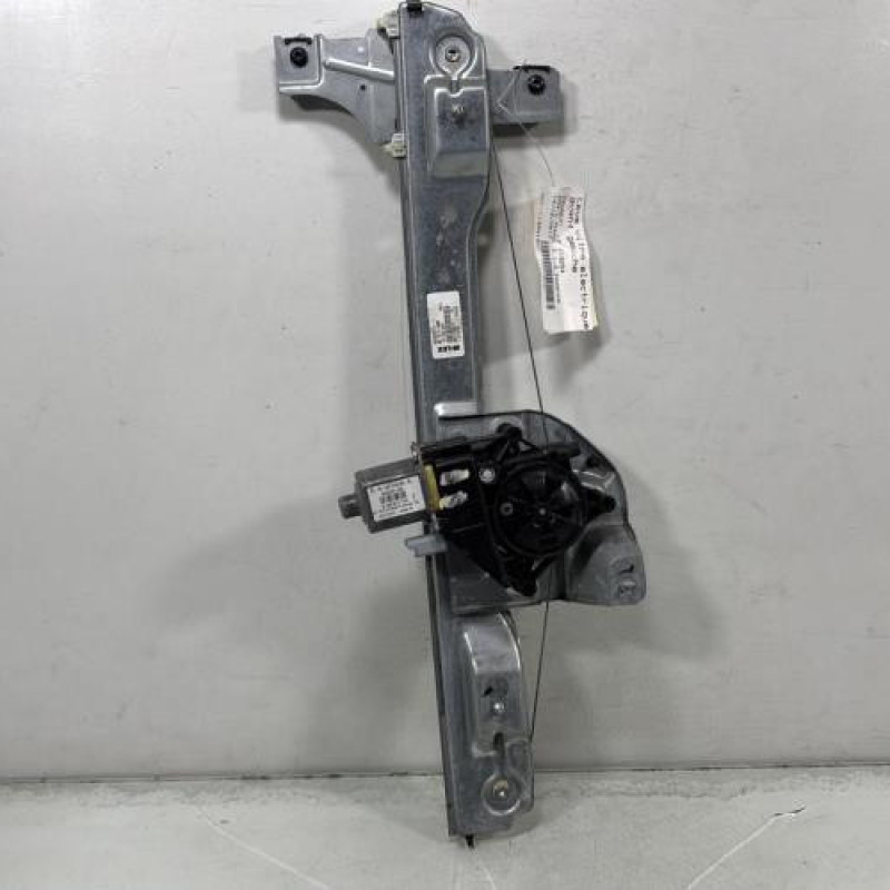 Leve vitre electrique avant gauche PEUGEOT 208 1 Photo n°1