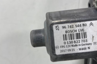 Leve vitre electrique avant gauche PEUGEOT 208 1