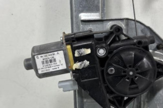 Leve vitre electrique avant gauche PEUGEOT 208 1