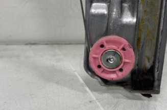 Leve vitre electrique avant gauche PEUGEOT 208 1