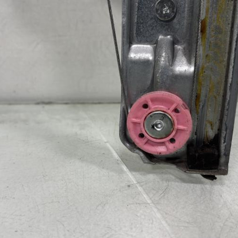 Leve vitre electrique avant gauche PEUGEOT 208 1 Photo n°8