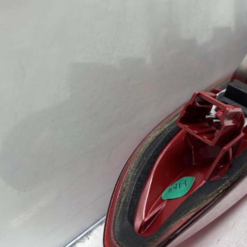 Feu arriere stop central PEUGEOT 208 1 Photo n°3