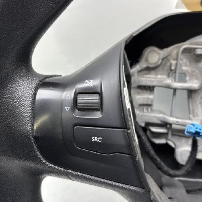 Volant PEUGEOT 208 1 Photo n°4