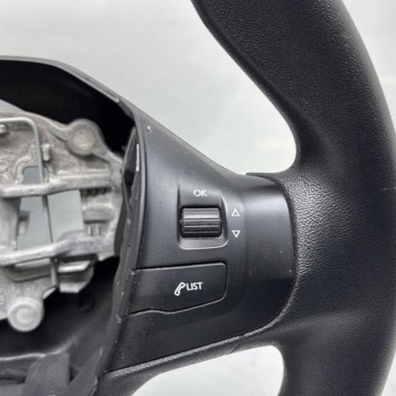 Volant PEUGEOT 208 1 Photo n°5