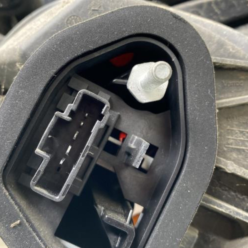 Feu arriere principal gauche (feux) PEUGEOT 208 1 Photo n°3