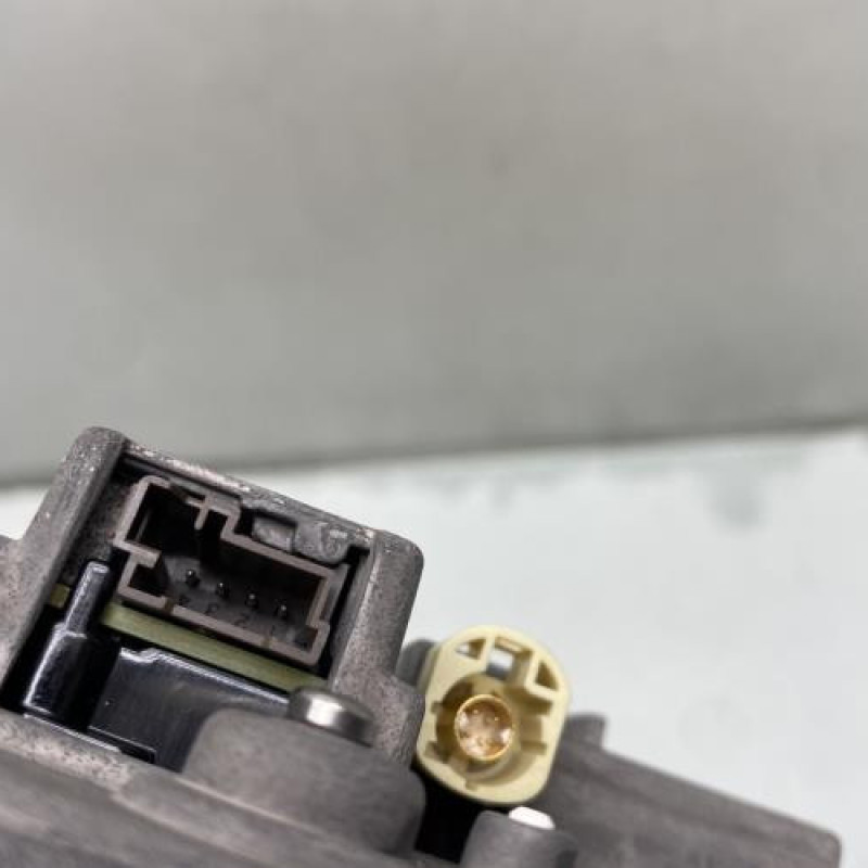 Ecran GPS PEUGEOT 208 1 Photo n°4