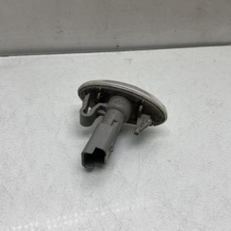 Repetiteur clignotant avant droit  (Feux) PEUGEOT 307