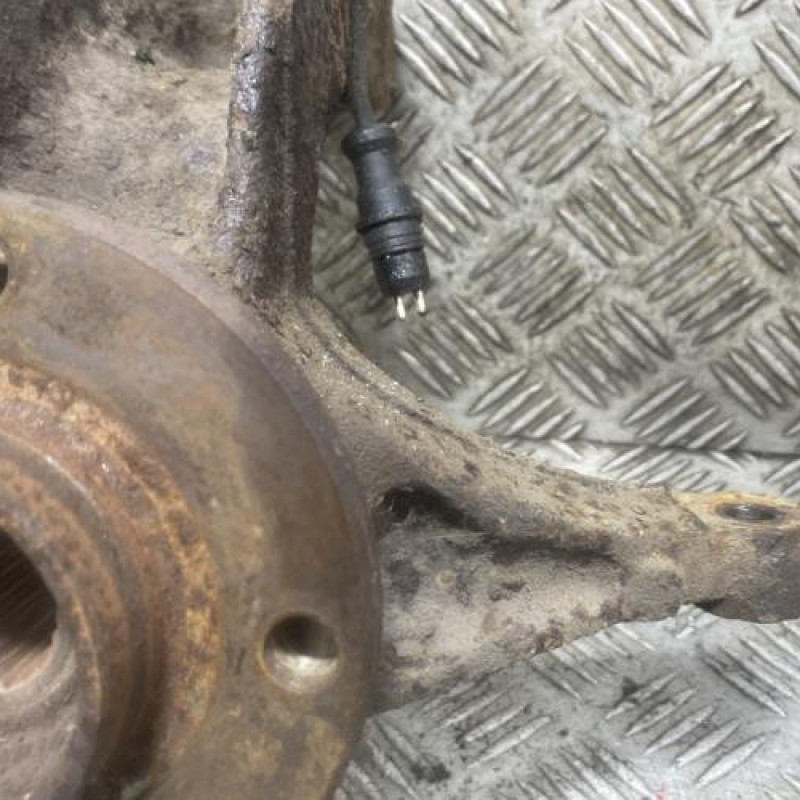 Pivot de moyeu avant gauche RENAULT SCENIC 2 Photo n°3