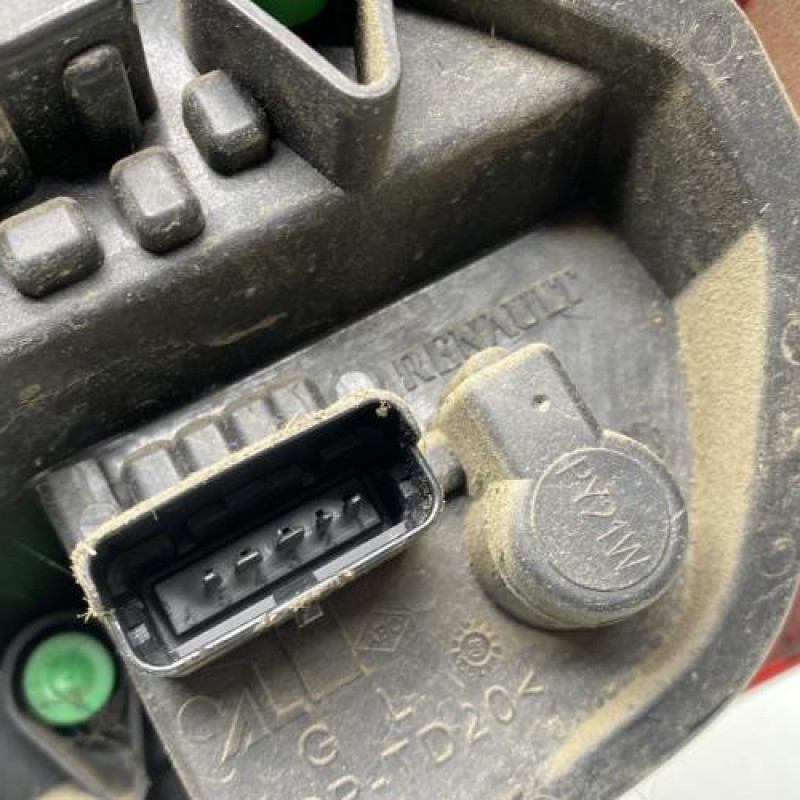 Feu arriere principal gauche (feux) RENAULT CLIO 3 Photo n°3