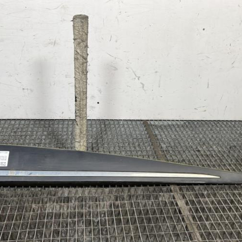 Baguette de porte avant droite RENAULT CLIO 4 Photo n°1