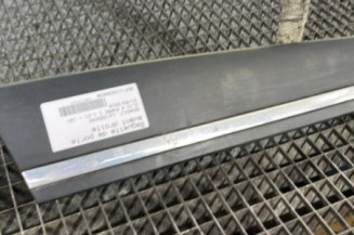 Baguette de porte avant droite RENAULT CLIO 4