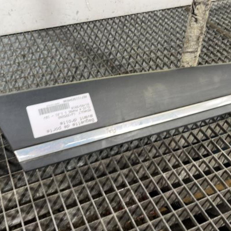 Baguette de porte avant droite RENAULT CLIO 4 Photo n°2
